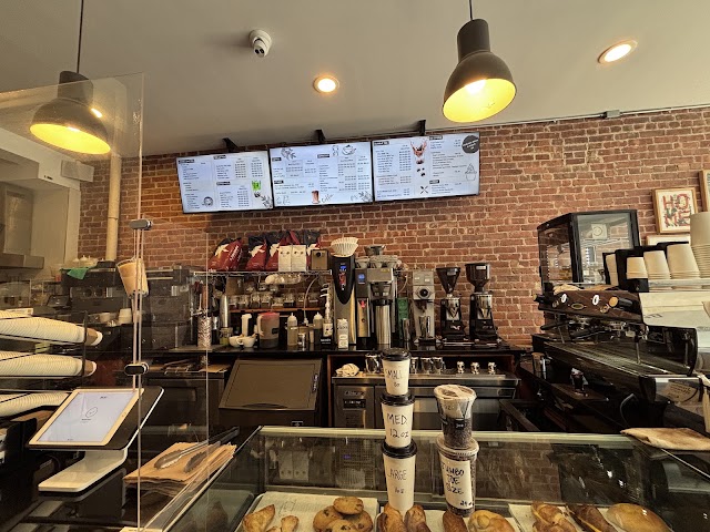 Bread & Joe coffee shop in Brooklyn