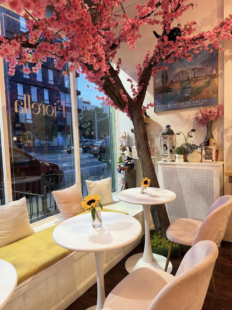 Fiorella Coffee & Flower Shop 3