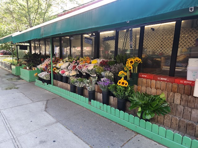 Plymouth Cafe coffee shop in Brooklyn