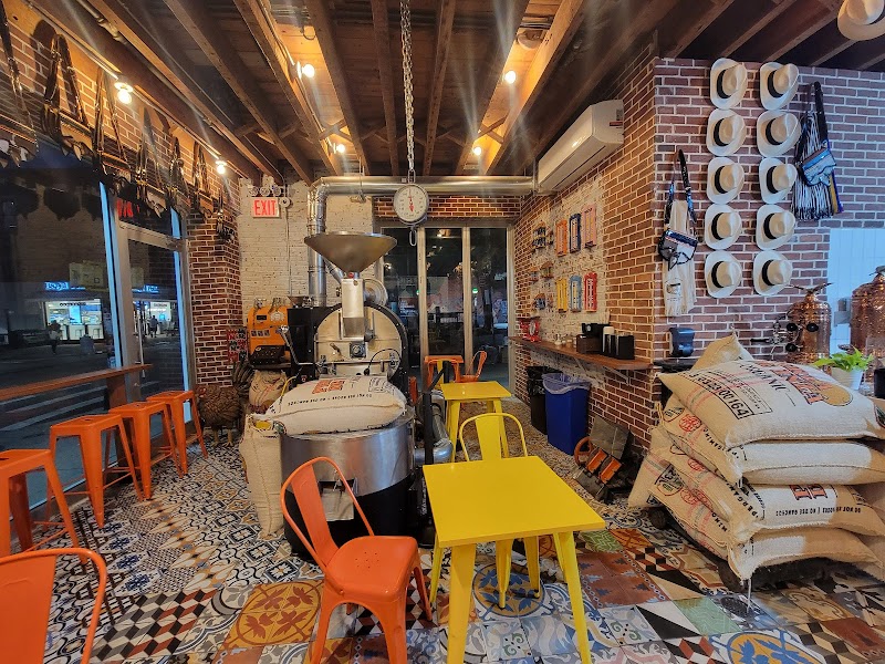 Pueblo Querido Coffee Roasters Cafe de Colombia 3 4