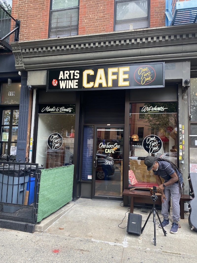 OneTwoOne Café 3