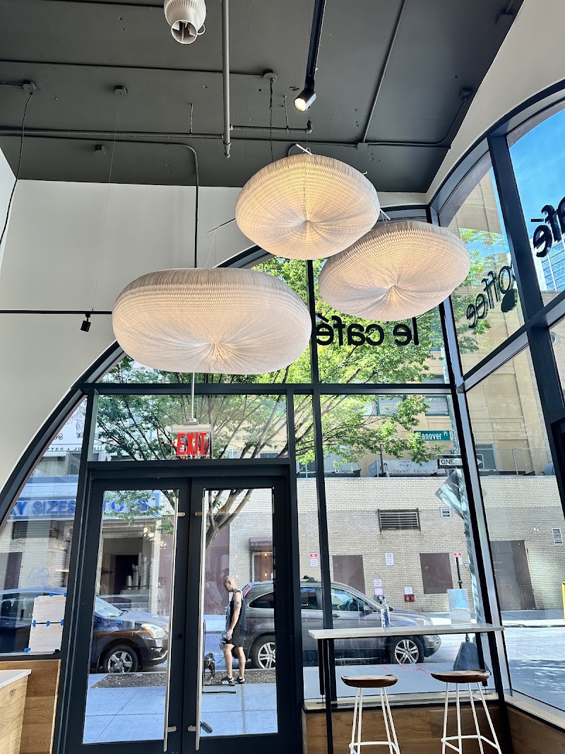 Le Café Coffee 3