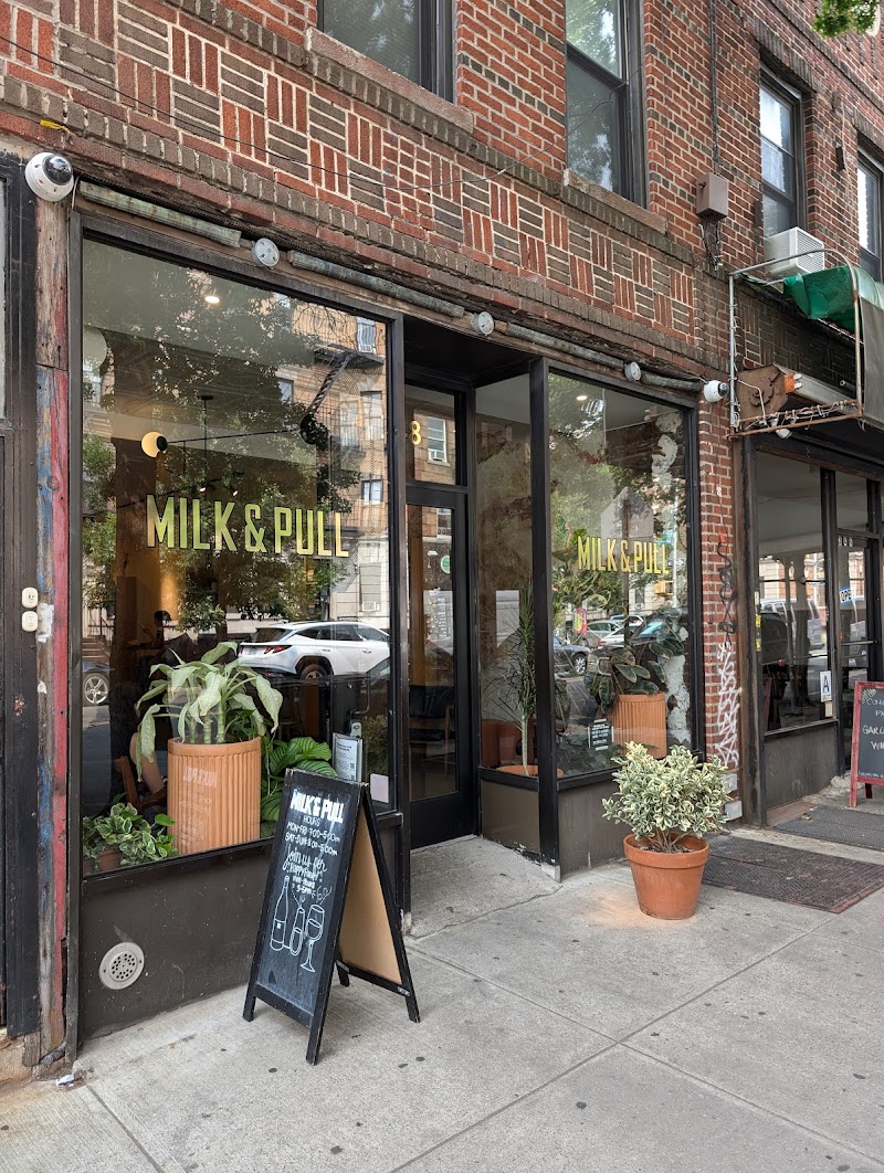 Milk & Pull Bed Stuy 3